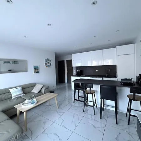 T2 Climatise, Parking Prive, Proche - Fr-1-100-366 Appartement *