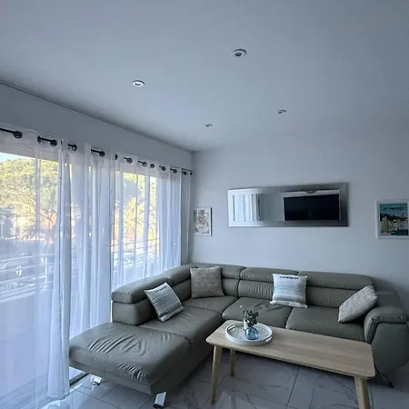 T2 Climatise, Parking Prive, Proche - Fr-1-100-366 Appartement