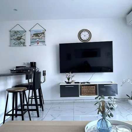T2 Climatise, Parking Prive, Proche - Fr-1-100-366 Appartement Cavalaire-sur-Mer