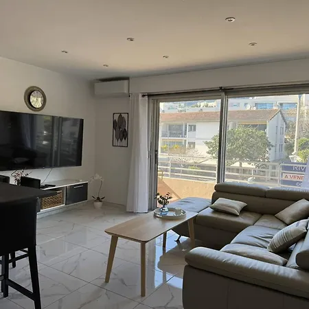 Apartamento T2 Climatise, Parking Prive, Proche - Fr-1-100-366 *